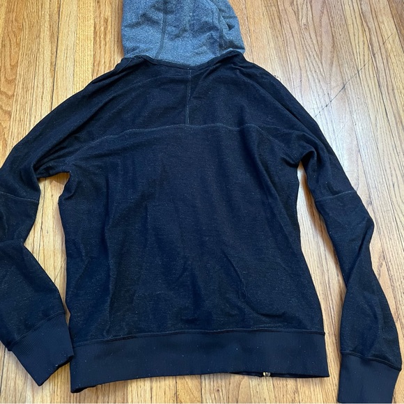 Lululemon Sz 2 Women's Gray Hoodie Om & Roam Zipper On The Side Sweatshirt - Picture 6 of 8